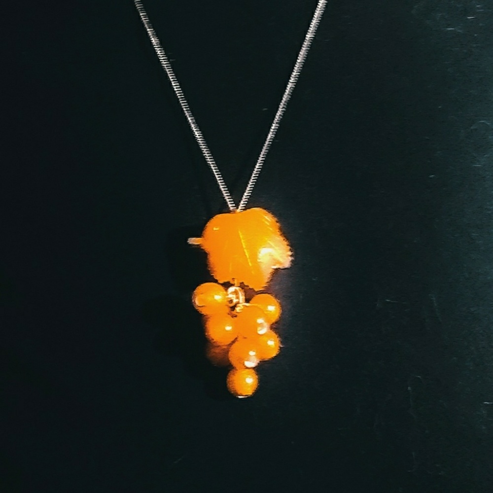 Vintage Kaliningrad Amber Combine Baltic Butterscotch Amber Grape Leaf Brooch - Picture 2 of 9